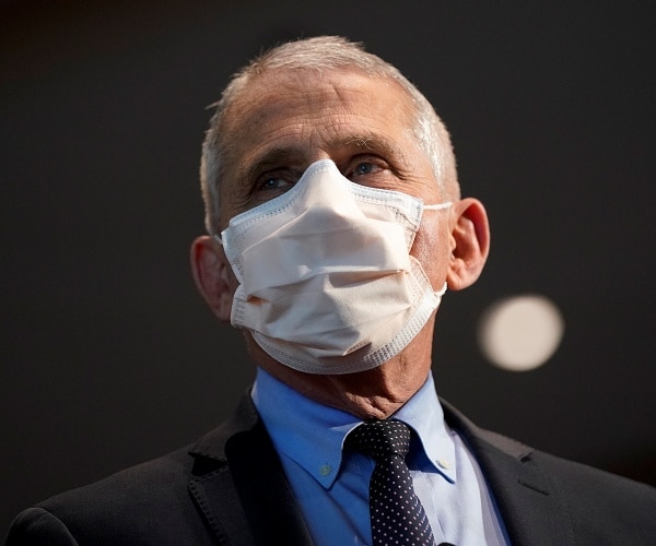 anthony fauci wears mask