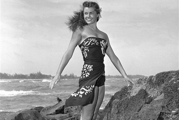 Esther Williams, Swimming and Hollywood Star, Dies at 91