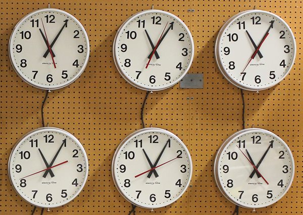 Daylight Saving Debate: Survey Shows Americans Think It's Pointless