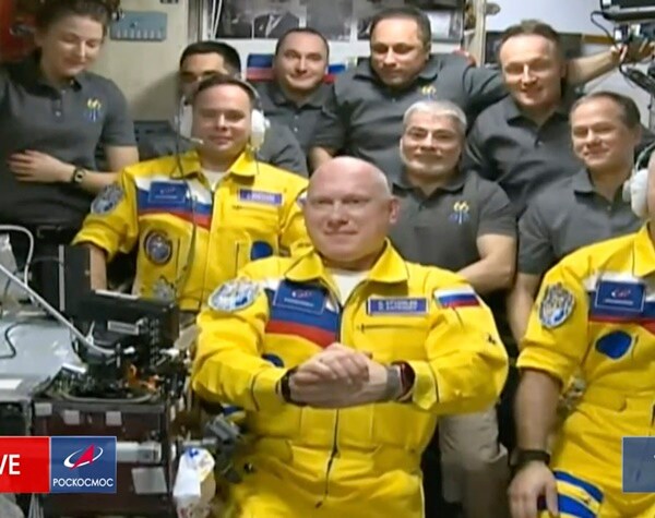 Russian Cosmonauts: Suits Are Not Inspired by Ukrainian Flag