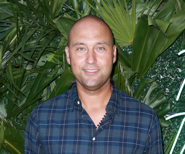 Derek Jeter Marlins Purchase OK'd by Current Owner: Reports