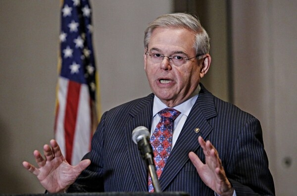 Iran Hawks See a Possible Conspiracy in Menendez Corruption Leak