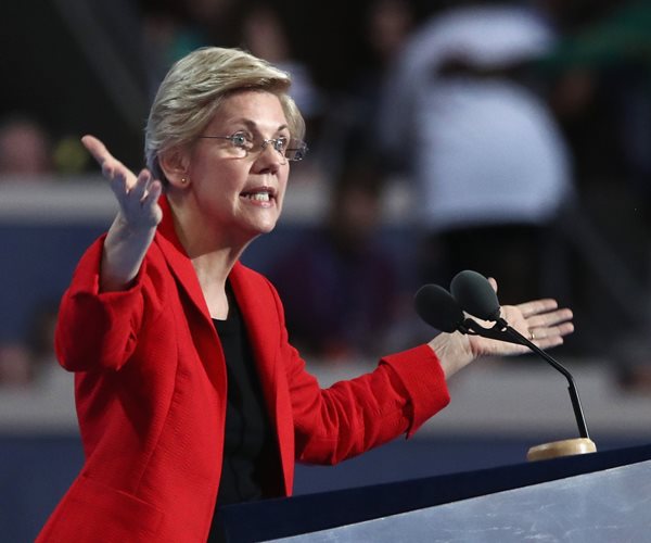 Warren Makes Case for Clinton,  Derides Trump as Selfish