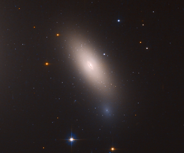 NGC 1277 Galaxy Discovered by NASA