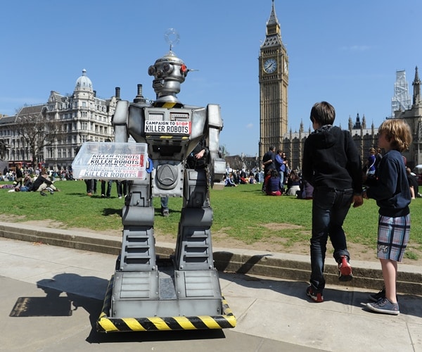 No Sci-fi Joke: 'Killer Robots' Strike Fear into Tech Leaders