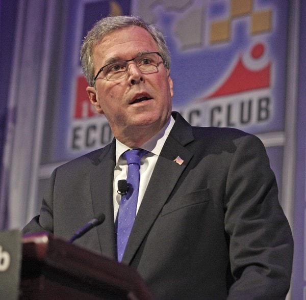 Jeb Bush Works to Bring Hispanic Voters to GOP