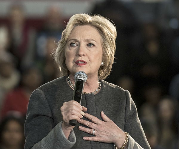 Experts: Espionage Act Could Take Down Clinton and Aides