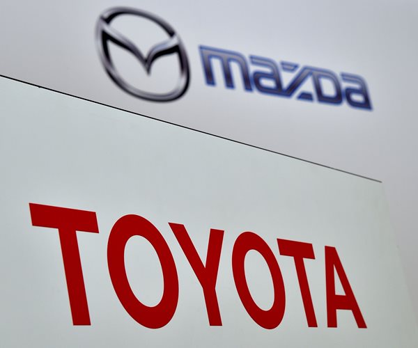 Toyota, Mazda Plan $1.6B US Plant in EV Partnership 