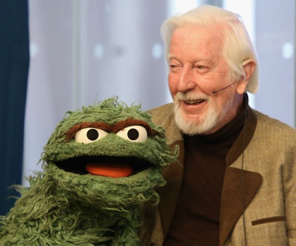 Big Bird, Oscar the Grouch Puppeteer Caroll Spinney Dies at 85