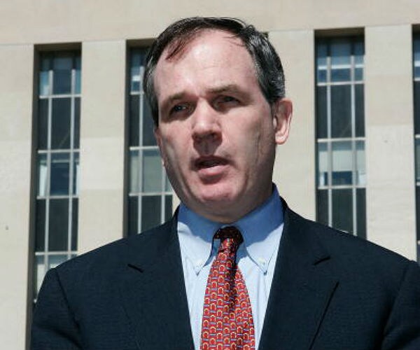 FBI Agents Liked Patrick Fitzgerald to Investigate Hillary Emails