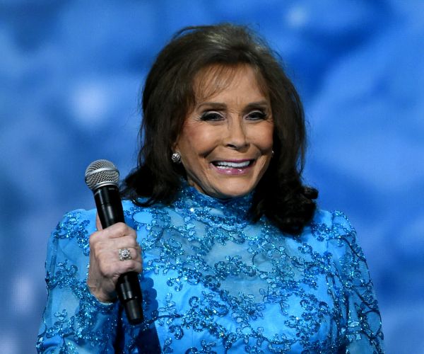 Loretta Lynn Rehabilitation Begins Out of Hospital After Stroke