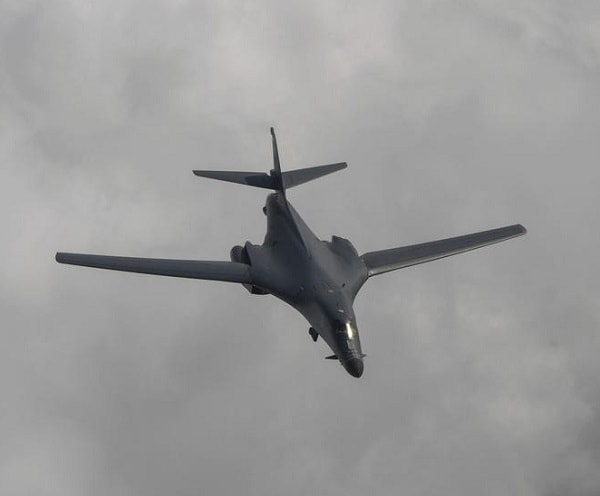 Japanese Fighters Conducted Air Drills With US B-1B Bombers on Tuesday