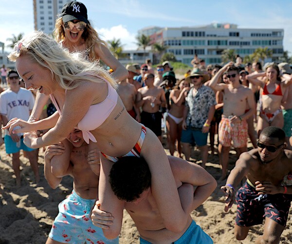 spring breakers in Pompano Beach in february