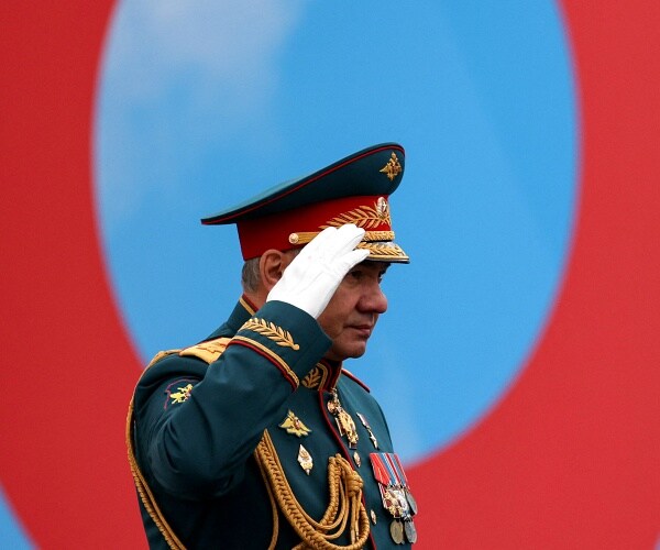 sergei shoigu salutes