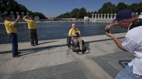 Vets Storm Shuttered WWII Memorial in Protest Over Shutdown