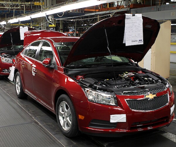 GM to Cut Hundreds of Chevy Cruze Jobs in Ohio