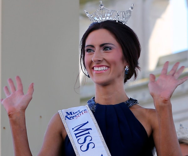 Lesbian Miss America Hopeful Erin O' Flaherty Is Out to Win