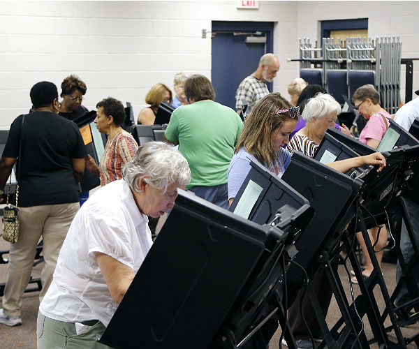 NC Early Votes Suggest Hillary Leads by 6 Points