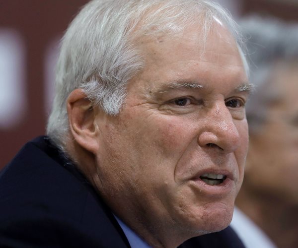 Fed's Rosengren: Financial Stability Risks Could Derail Labor Recovery