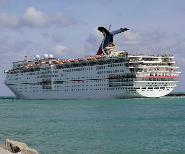 Carnival Raises Annual Forecast on Steady Cruise Demand