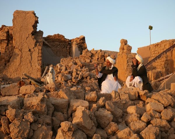 Death Toll From 'Unprecedented' Afghan Quakes Doubles to 2,000