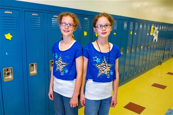 24 Sets of Twins at Illinois School to Make Guinness Book of World Records