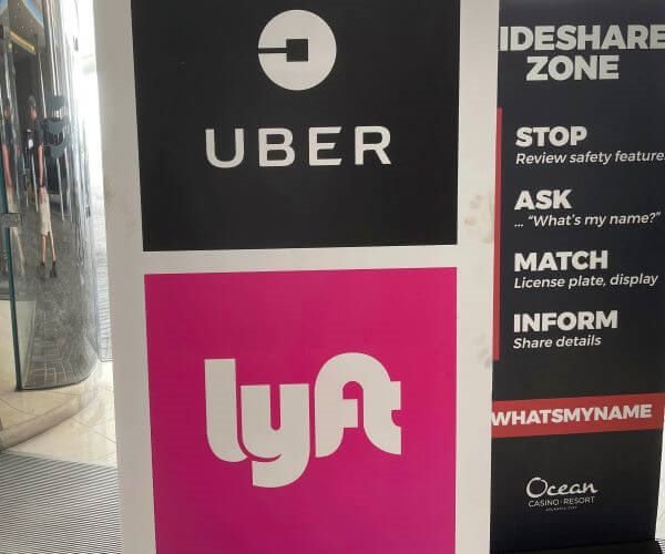 Uber Lyft
