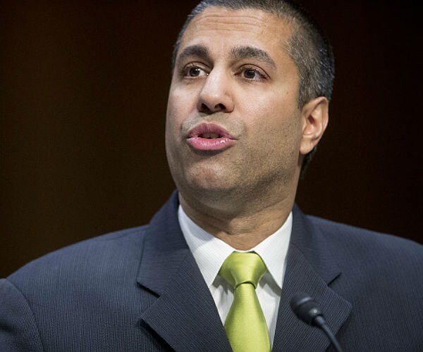 FCC Relaxes Limits on Owning Newspapers, TV Stations