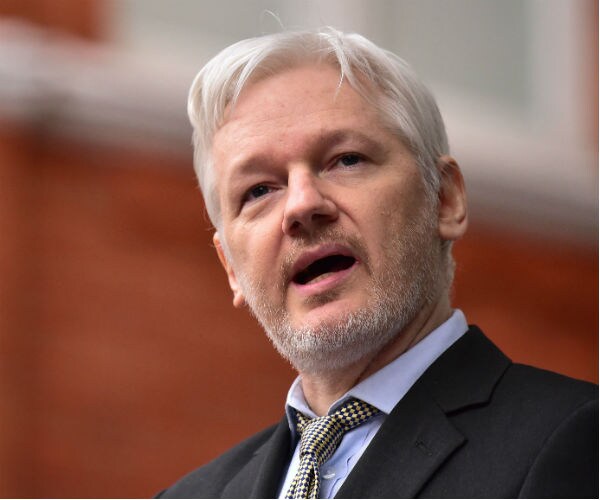 Greenwald: Ecuador Working to Finalize Assange's Release to UK Officials