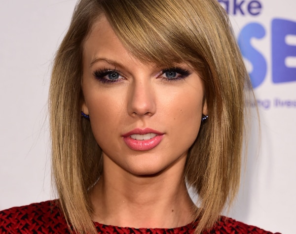 Taylor Swift(ly) in Apple's Face Over Royalties – and She Wins