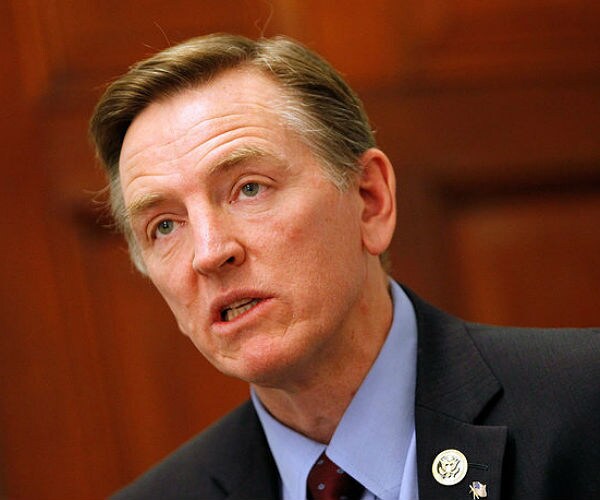 Rep. Gosar Calls for Arrest, Deportment of Illegals Attending SOTU