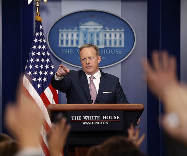 Spicer Returns to WH Briefings Friday