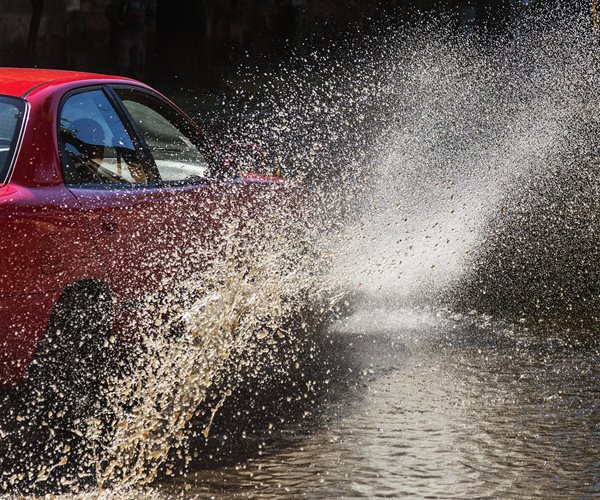 Woman Drowns in Flood as 911 Dispatcher Scolds Her