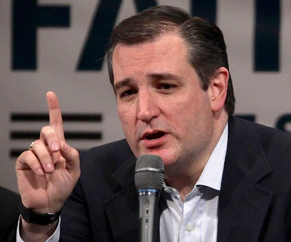 Cruz Not Standing for Rubio, Trump Calling Him a Liar