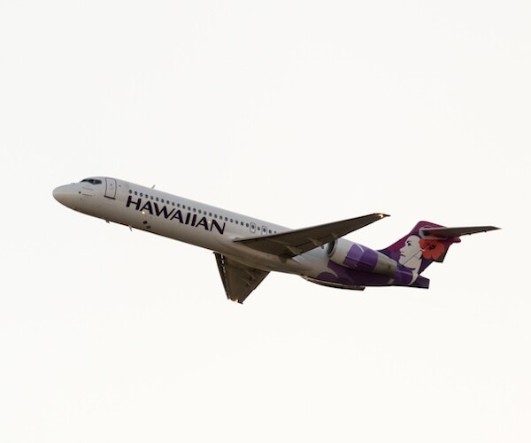 Hawaiian Flight Diverted to LA After Beef Over Airline Blanket