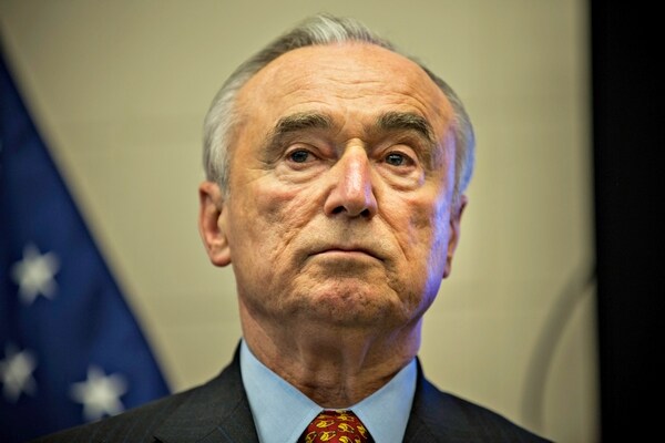 Bill Bratton: NY Times 'Crazy' for Call to Fire City's Top Cops