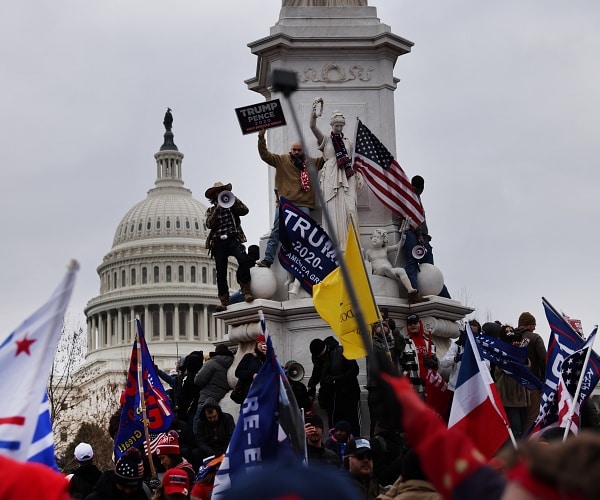 trump supporters outside us capitol