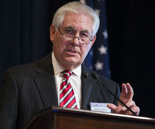 Tillerson: Trump Does Not Plan to Block European Business Deals With Iran