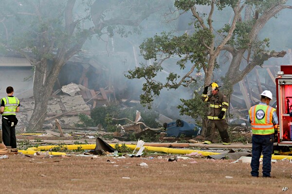 Corpus Christi Explosion Injures 2 in Suspected Gas Blast at Home