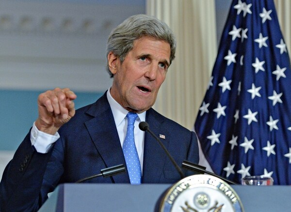 Kerry Raises Objections with Moscow over Iran Missile Sale