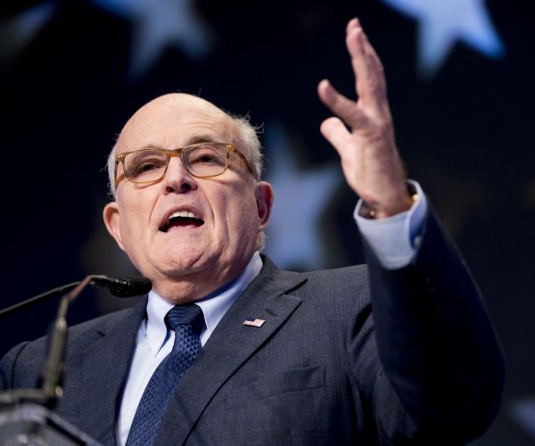 Giuliani Pivots, Now Supports Trump-Mueller Interview