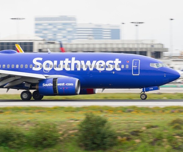 Southwest CEO Urges Pay Cuts With Air Travel at 'Virtually Zero'