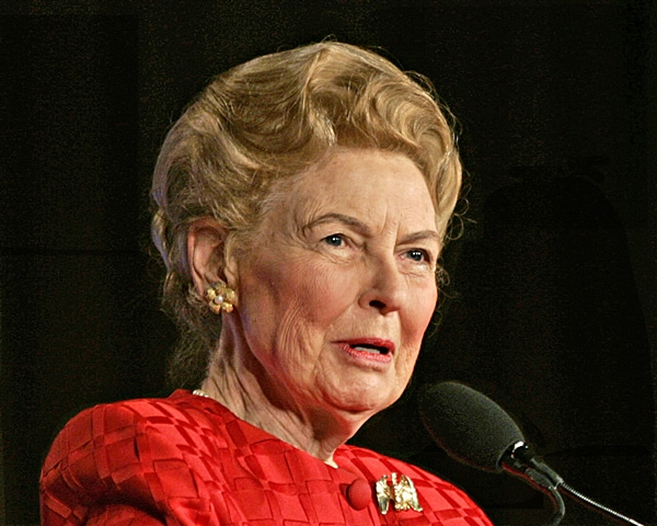 Phyllis Schlafly Blames Immigration for Breakdown of US Family