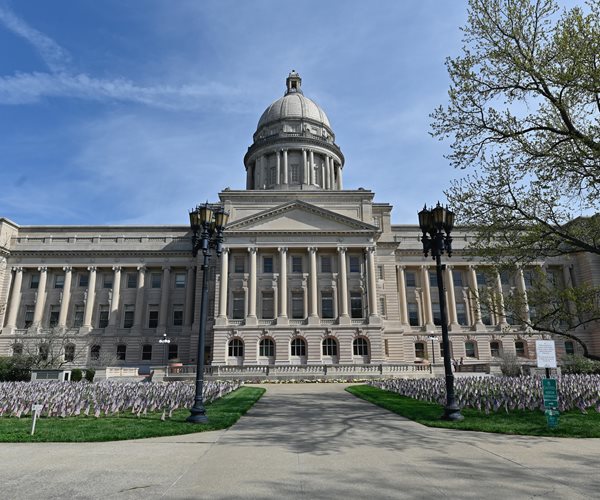 GOP Lawmakers in Kentucky Advance 15-Week Abortion Ban