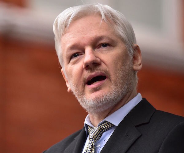 GOP Warming to WikiLeaks' Assange Amid Hacks on Dems