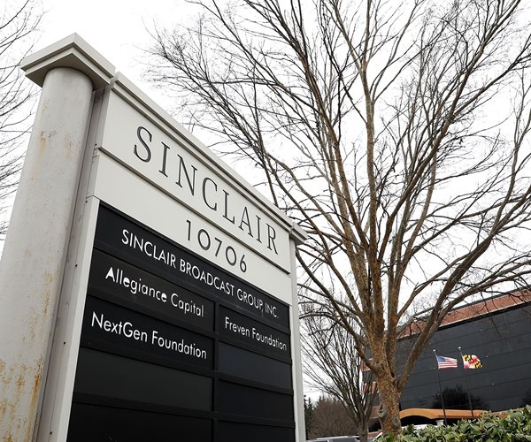 Sinclair to Amend TV Station Sales as FCC Slams Tribune Deal 