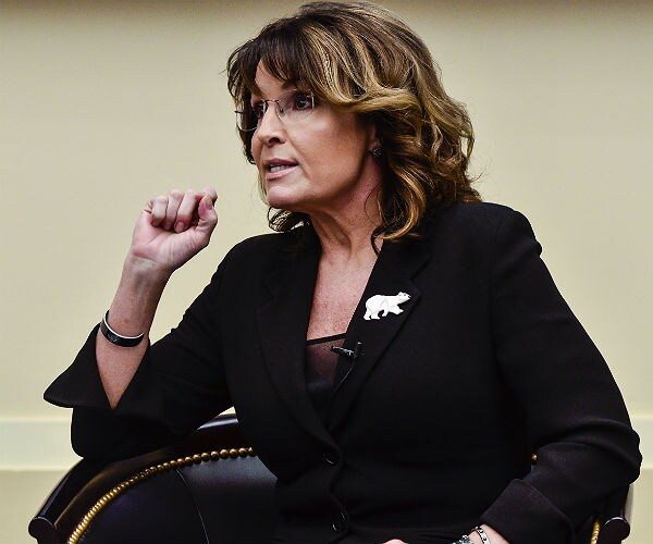 Sarah Palin Blasts Smithsonian for 'Inexplicable' Clarence Thomas Snub 