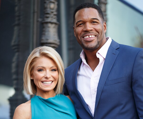 Kelly Ripa, Michael Strahan Saga Is OVER! She Gets a Fat Apology