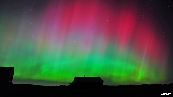 Aurora Borealis Northern Lights Show Visible Across Top of US