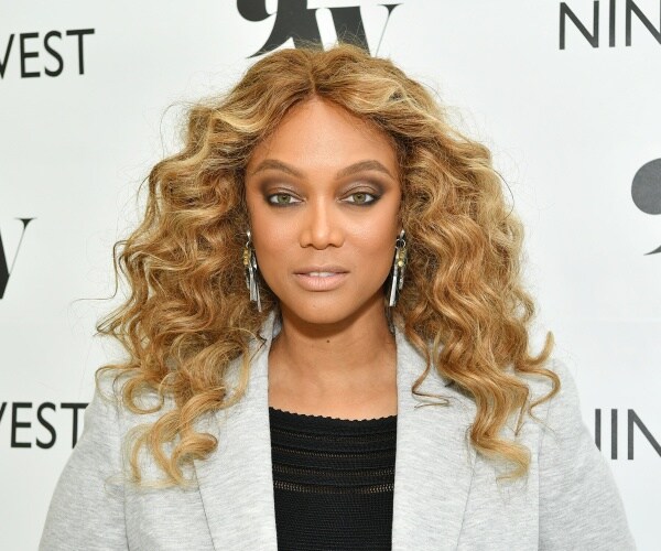 tyra banks hosts event